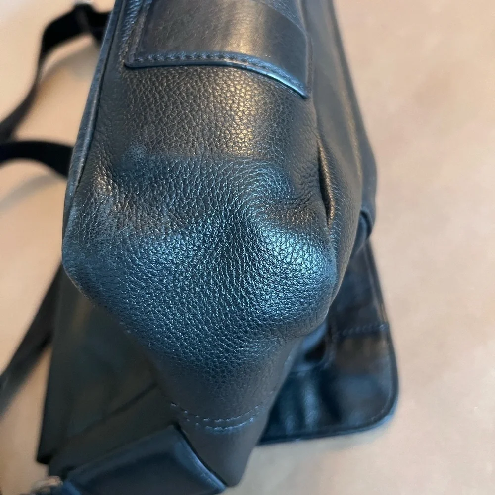 Banana Republic Black Pebbled Genuine Leather Messenger Laptop Bag Fabric Strap